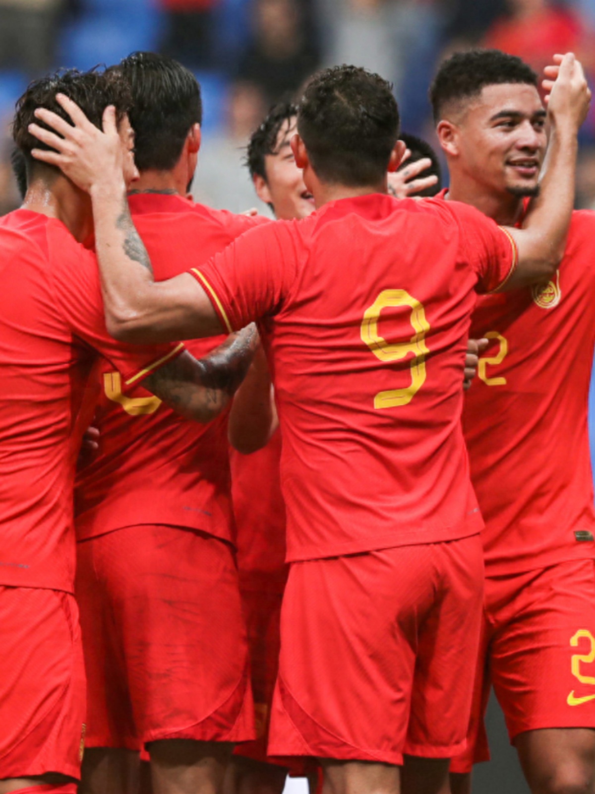 关于中国球队在国际赛事中稳定发挥取得胜利的信息