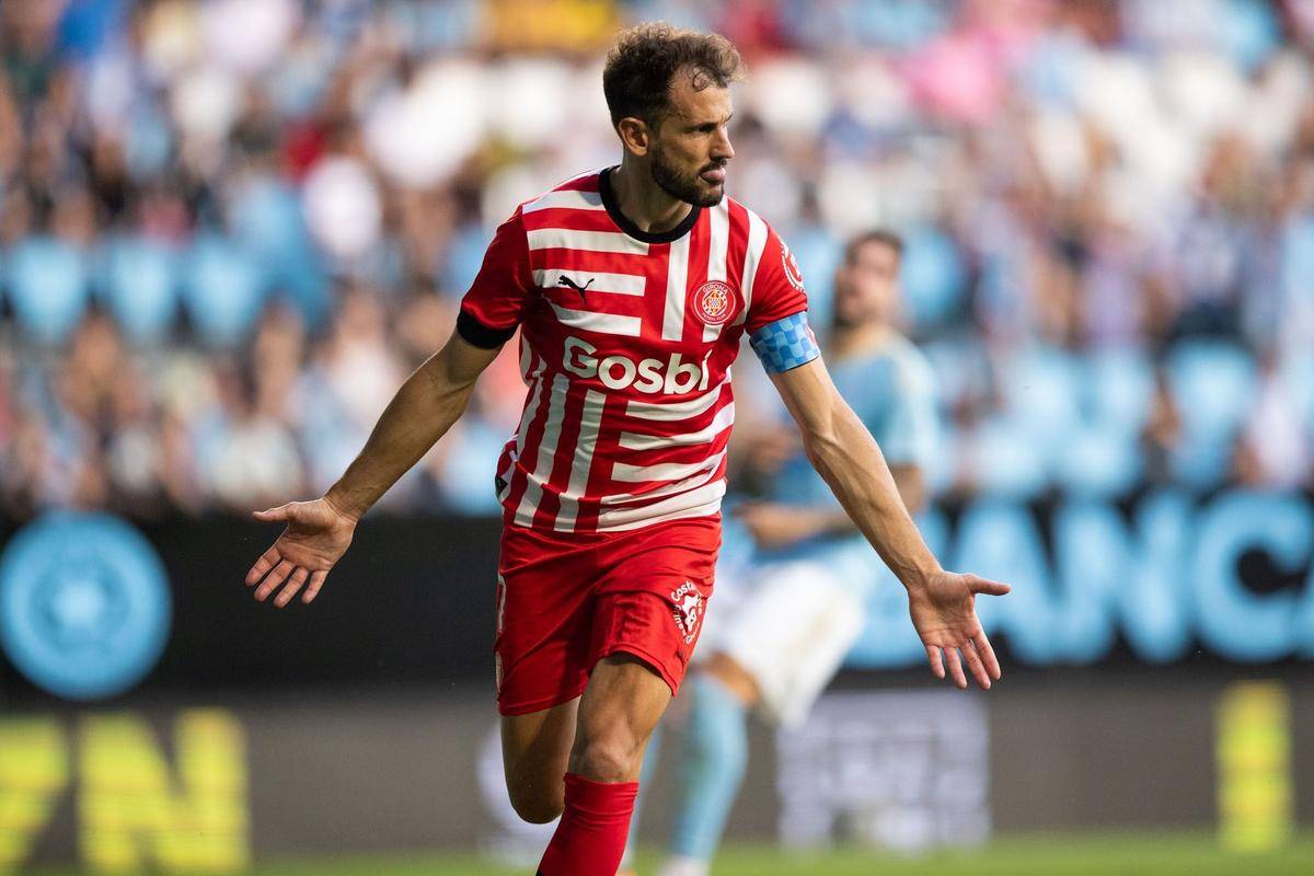 奥格斯堡主场力克劲敌，继续冲刺积分榜前列的简单介绍