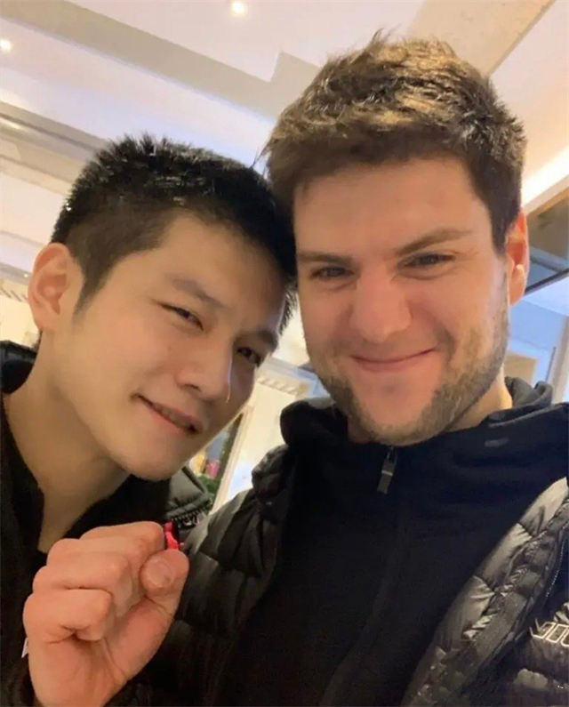 关于德国乒乓球队完胜瑞典乒乓球队，奥恰洛夫打破历史纪录的信息