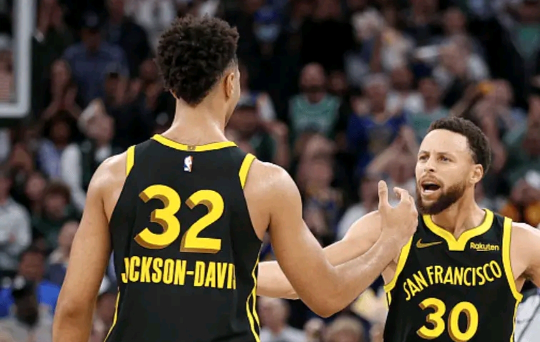 关于魔术绝杀凯尔特人,库里扛起全队的信息 关于魔术绝杀凯尔特人,库里扛起全队的信息