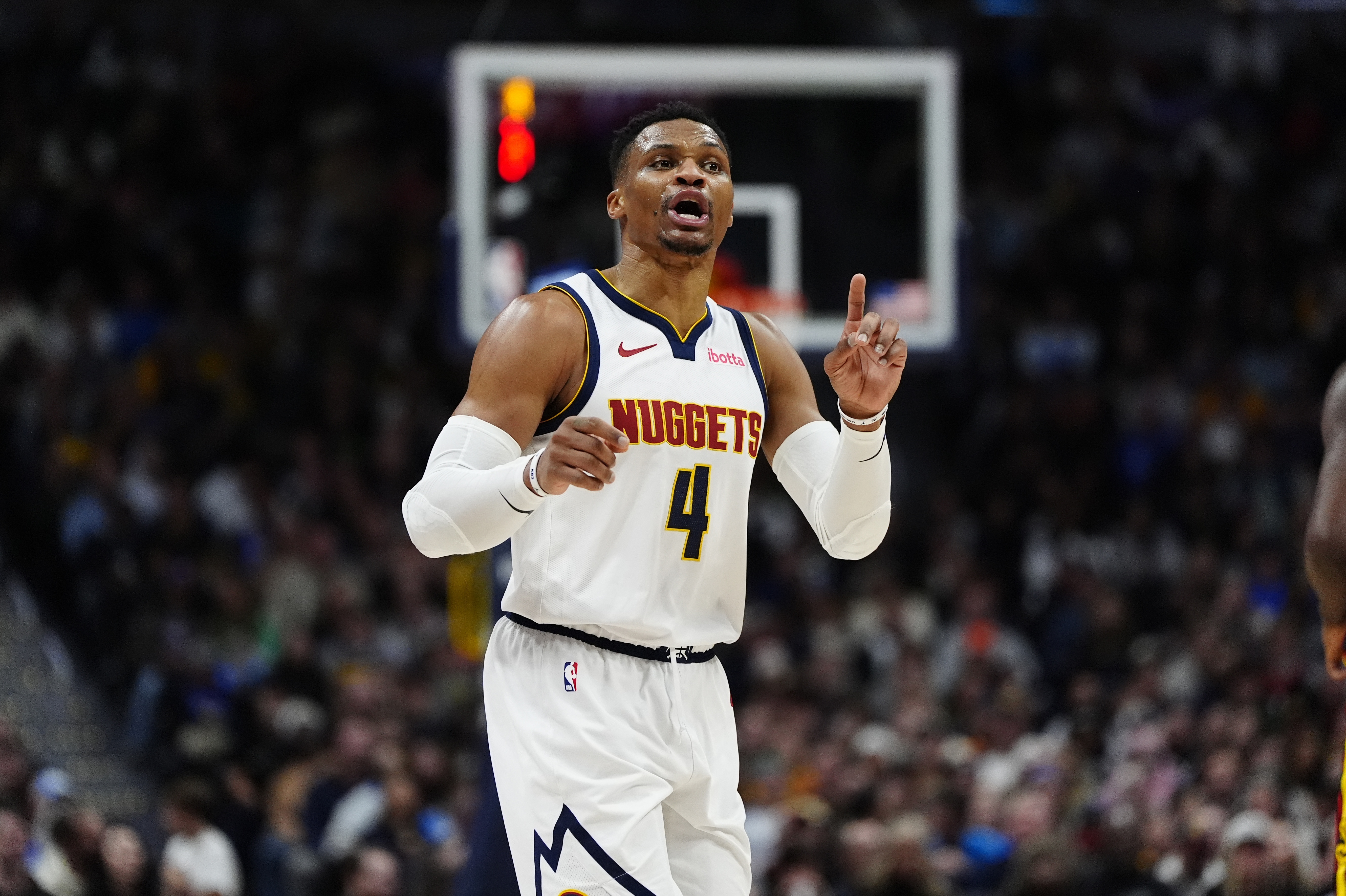 关于掘金队大胜,实现赛季首次三连胜的信息 关于掘金队大胜,实现赛季首次三连胜的信息