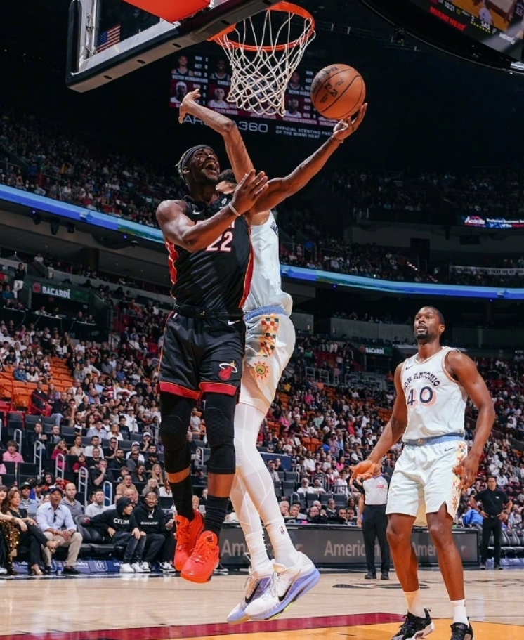 热火后卫创造助攻纪录创下队史最佳战绩的简单介绍