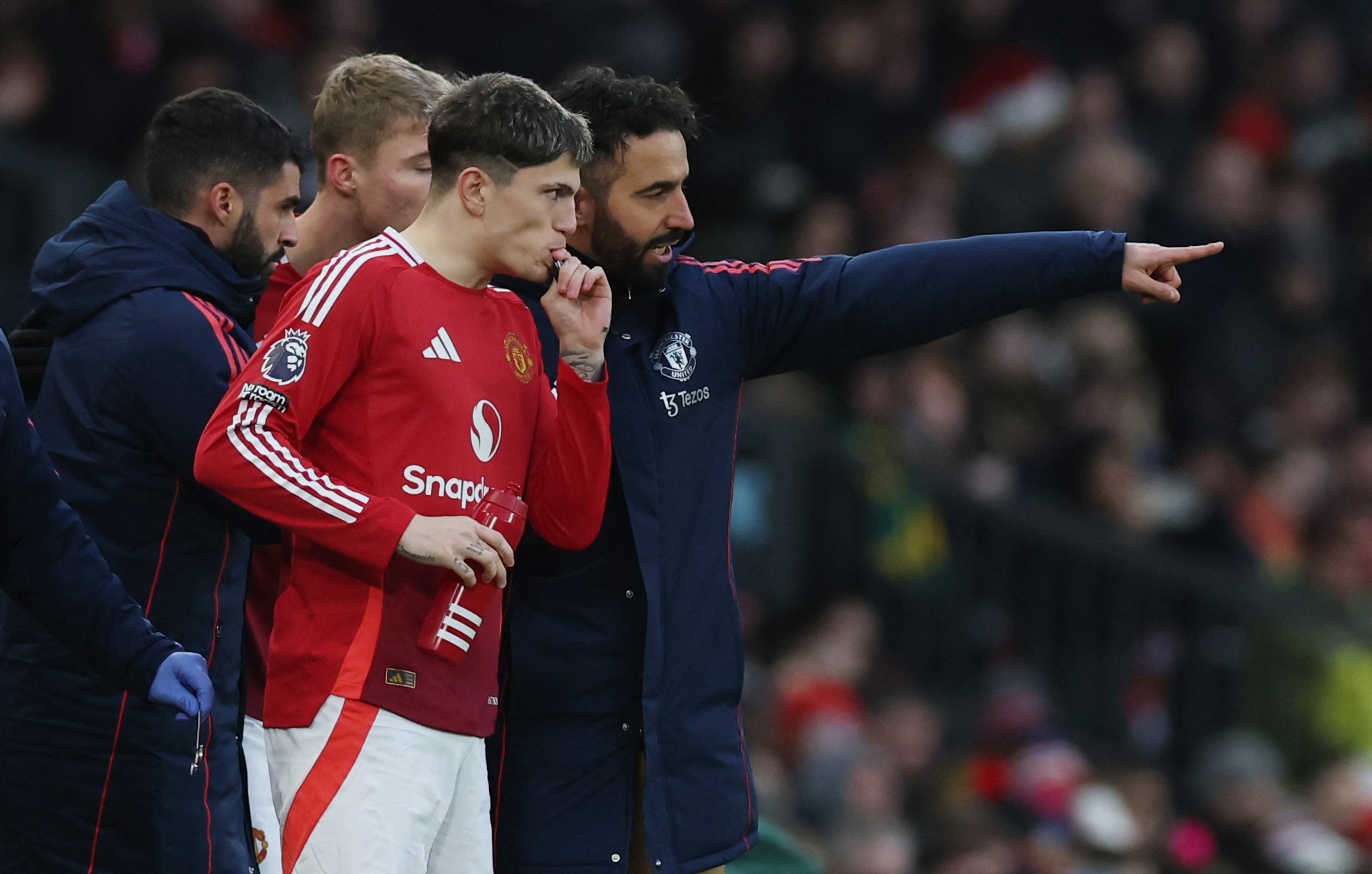 关于曼联遭遇利物浦,备战期间面临多重挑战的信息 关于曼联遭遇利物浦,备战期间面临多重挑战的信息