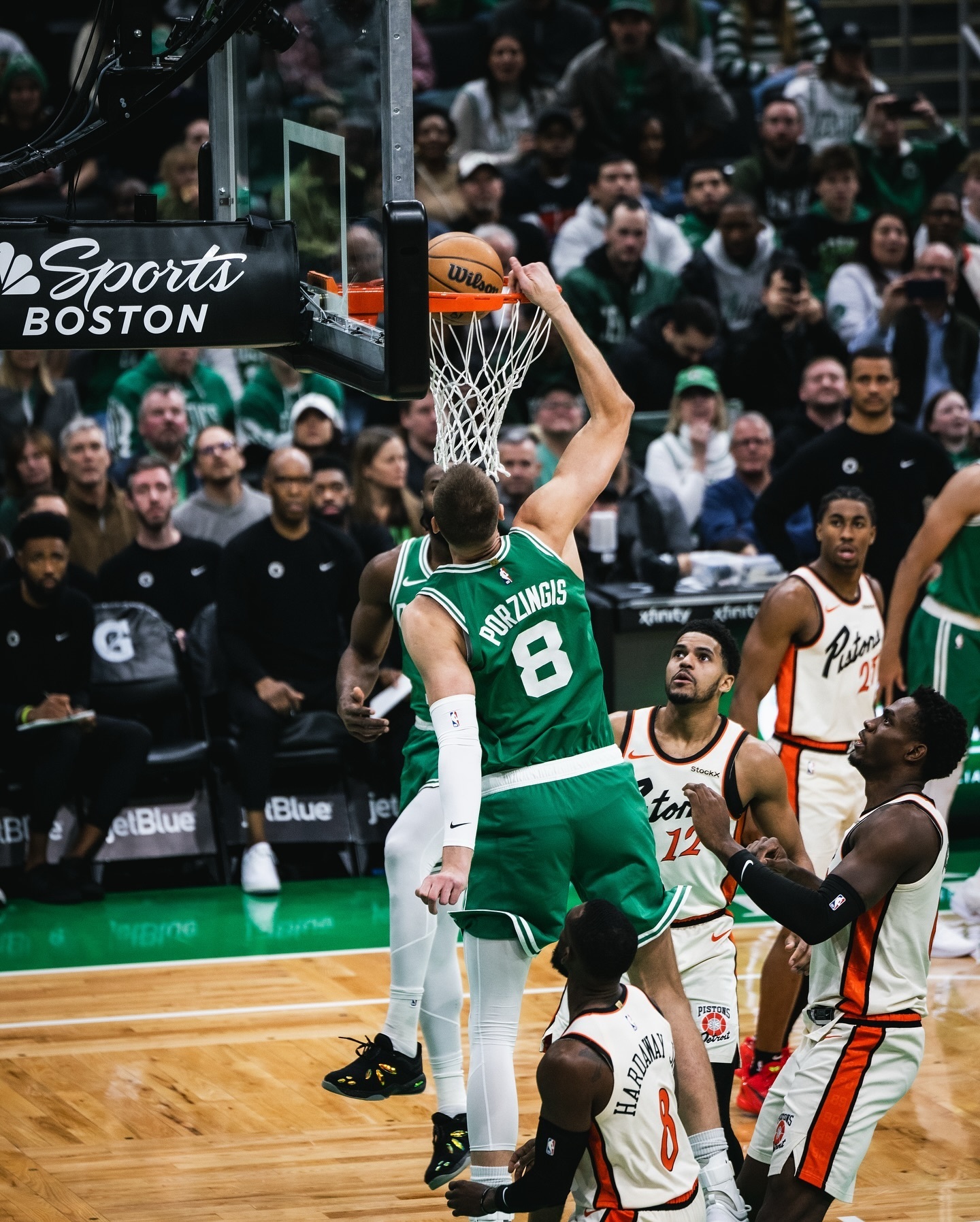 包含老鹰队不敌凯尔特人队,客场遭遇失利的词条 包含老鹰队不敌凯尔特人队,客场遭遇失利的词条