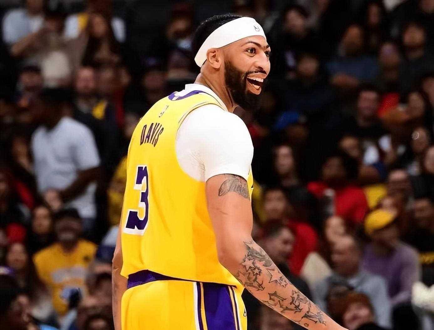 瑞士篮球顶级联赛半决赛精彩展开，悬念密布！