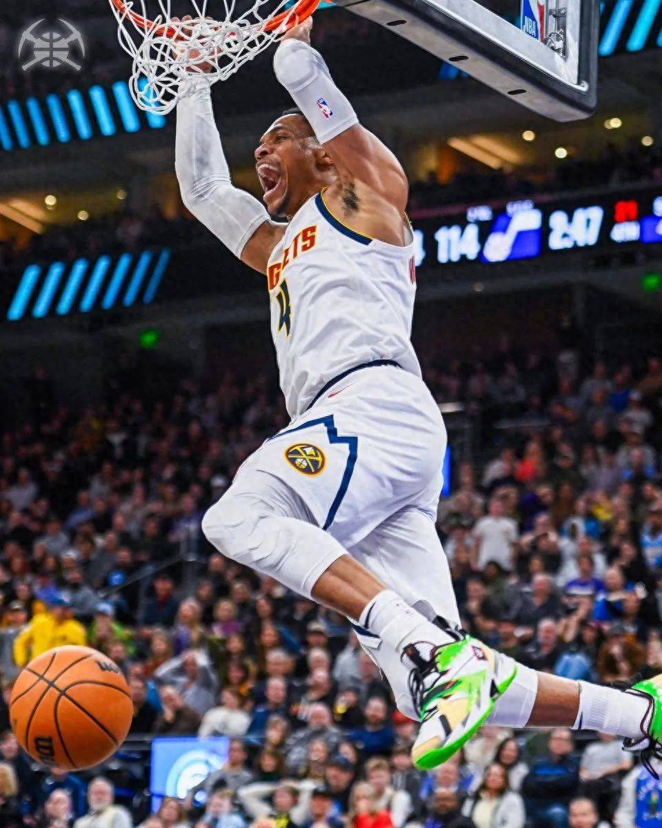 关于爵士全队力挫掘金，取得一场重要胜利！的信息