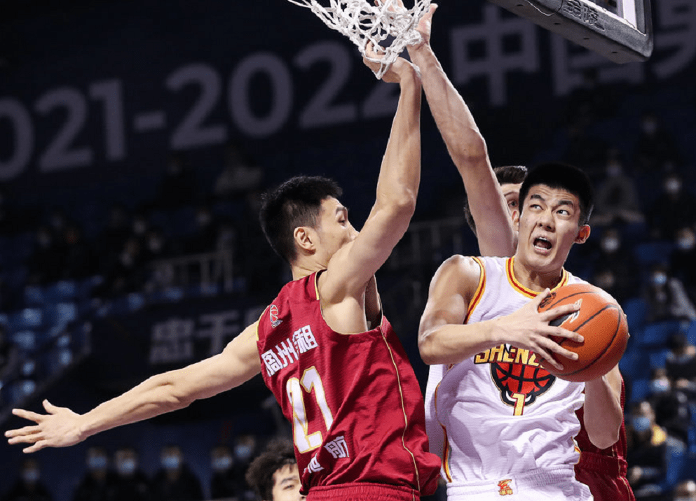 上海客场击败辽宁，提前锁定季后赛名额