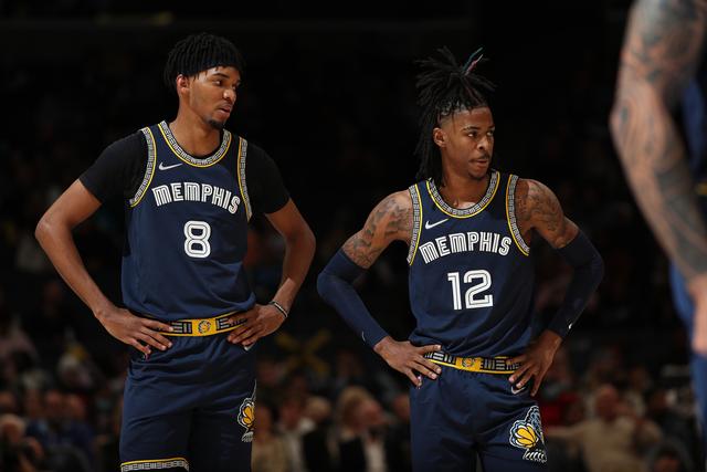 关于灰熊外线跳投得分精准，以微弱优势惜败的信息