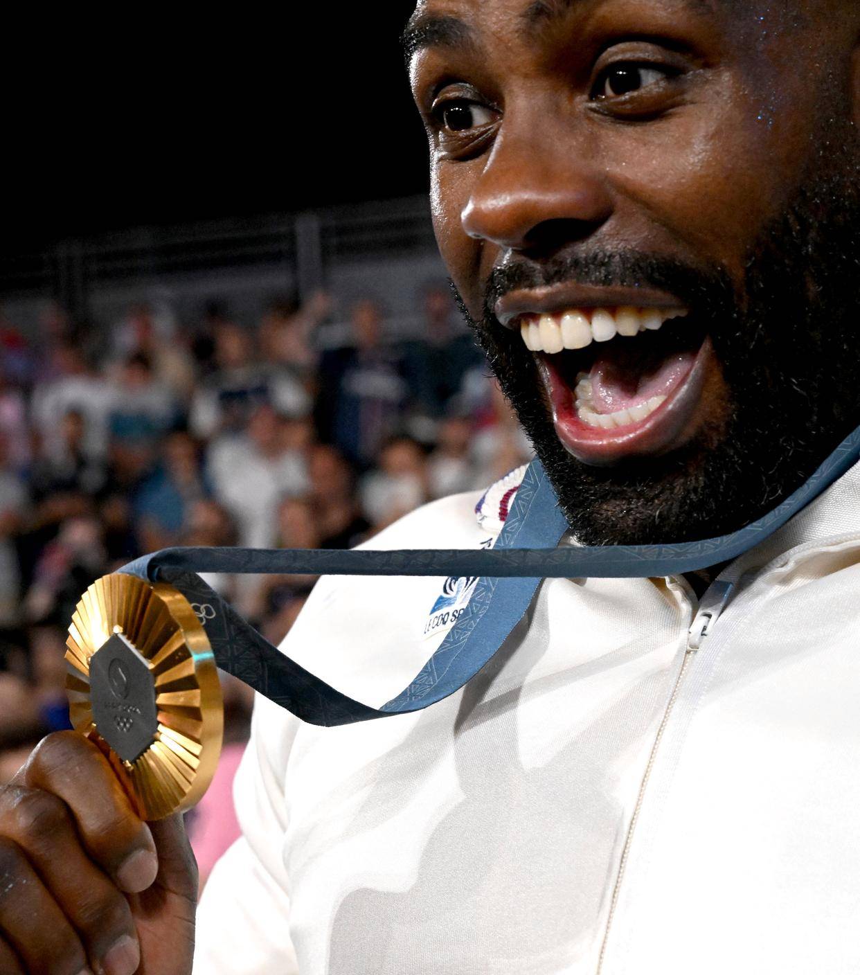 包含法国选手高难度动作惊艳全场斩获铜牌的词条