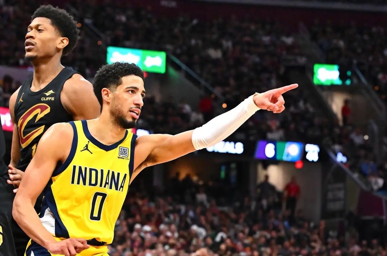 步行者轻取爵士，塔图姆统治全场