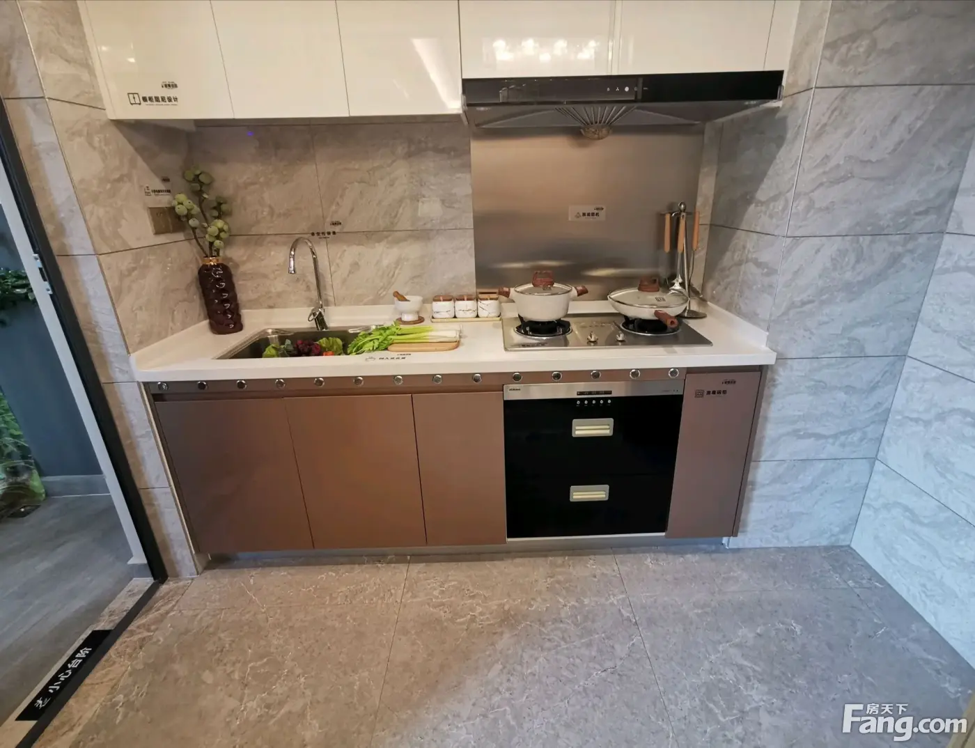 包含灵活应对！深圳佳兆业摆出新策略的词条