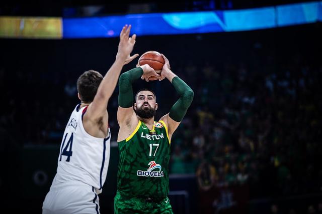 墨西哥男篮强势意大利男篮，瓦兰丘纳斯打破历史纪录的简单介绍