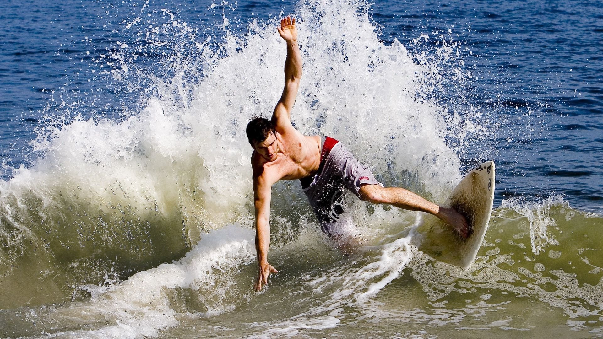 逆转之夜，樊振东点燃赛场，日本队翻盘背后的竞技哲学