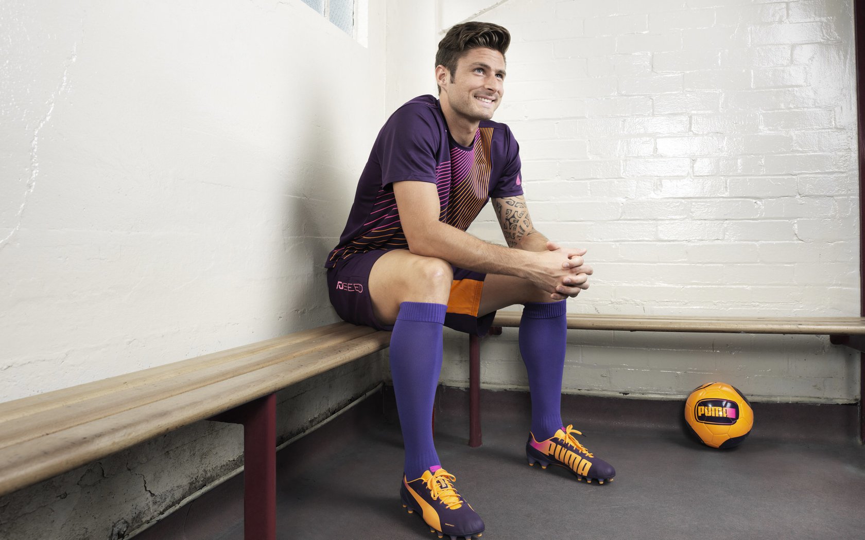 卡拉斯科关键节点连续得分，拜仁争冠战破局伊朗式铁血防守